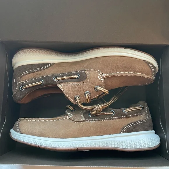 New Florsheim boys shoes - Picture 4 of 5